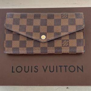 Louis Vuitton Sarah Wallet